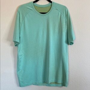 Lululemon men’s metal vent tech shirt Sz XL light green EUC